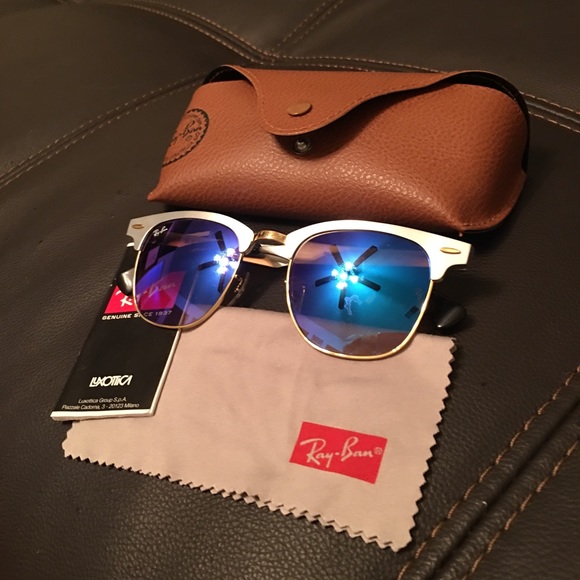 Ray Ban’s - Picture 2 of 4
